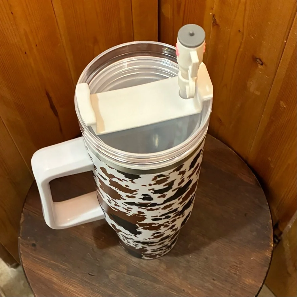 40oz Cow Print Tumbler - NEW - Picture 2 of 8